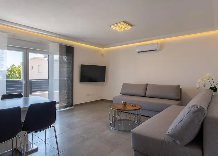 Teodora House Seafront Σπίτι διακοπών Kaštela