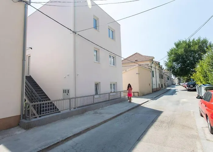 Σπίτι διακοπών Teodora House Seafront Kaštela