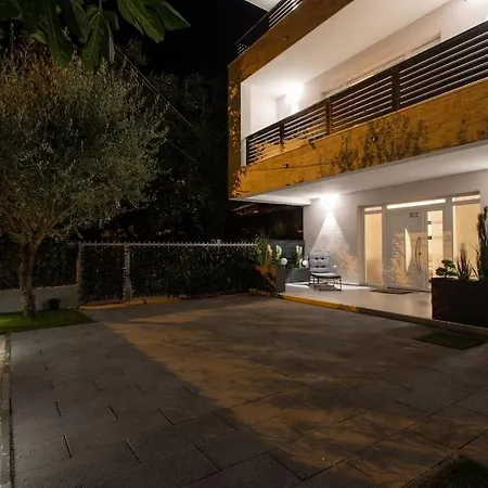 Teodora House Seafront *